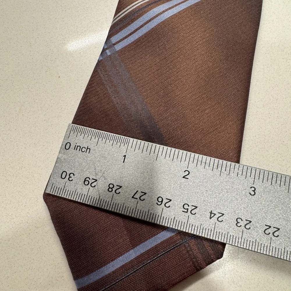 Kenneth Cole socialflare curated